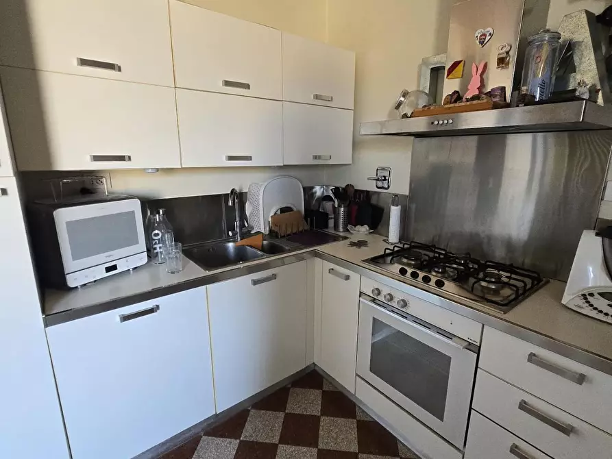 Immagine 9 di Appartamento in vendita  a Siena