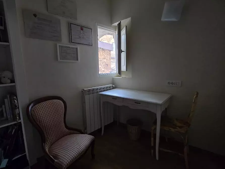 Immagine 24 di Appartamento in vendita  a Siena