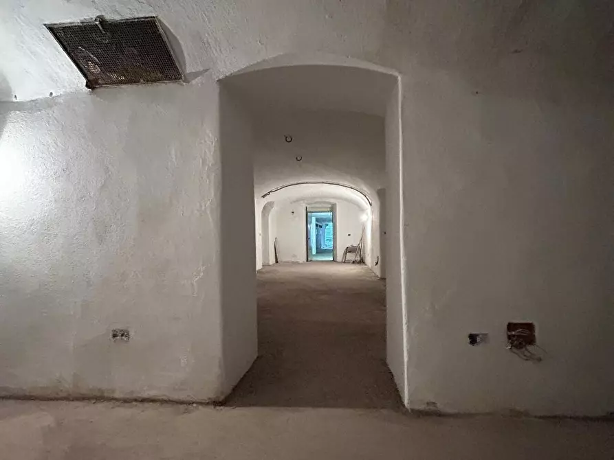 Immagine 8 di Magazzino in vendita  a Chiavari