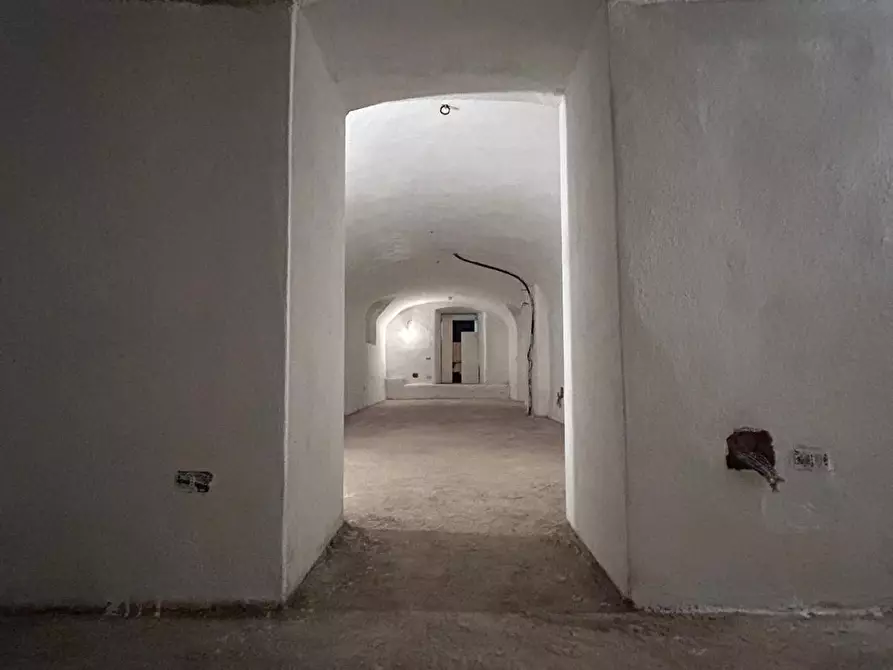 Immagine 10 di Magazzino in vendita  a Chiavari