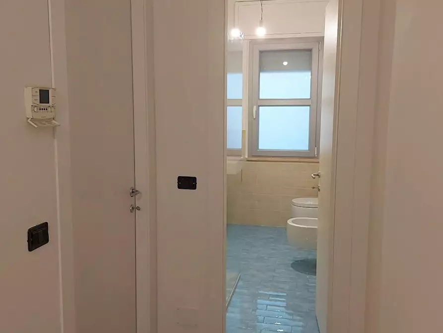 Immagine 14 di Appartamento in affitto  a Carrara