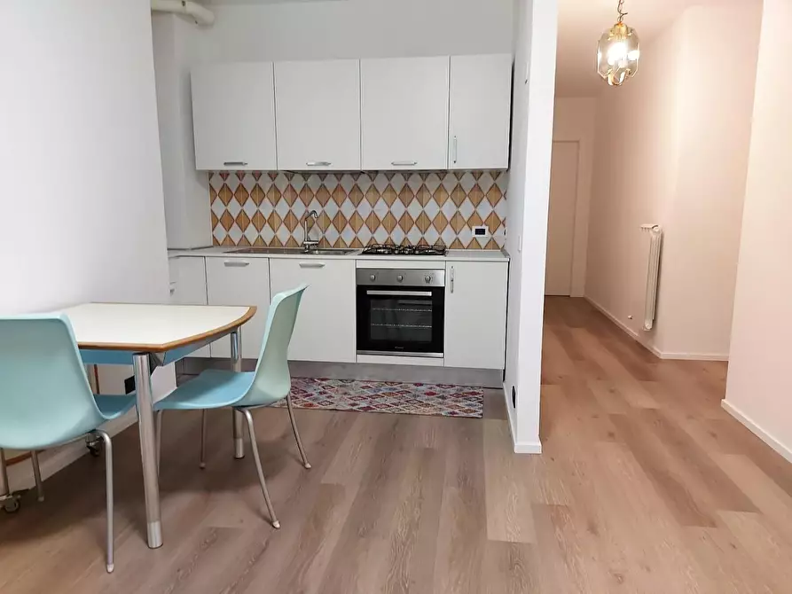 Immagine 20 di Appartamento in affitto  a Carrara