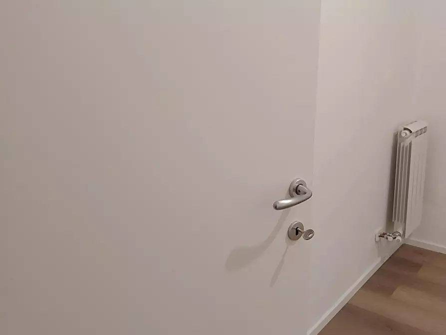 Immagine 17 di Appartamento in affitto  a Carrara