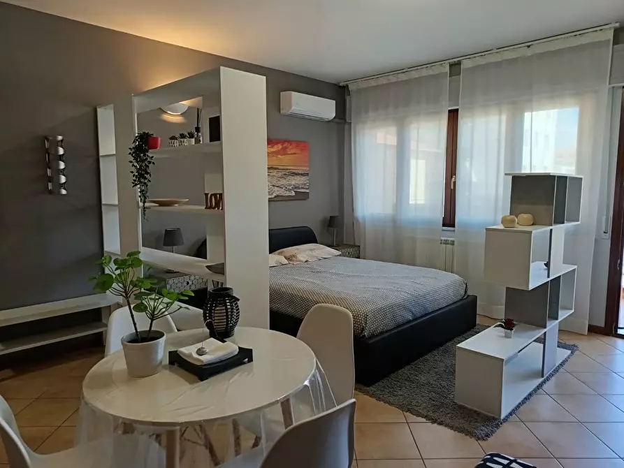 Immagine 10 di Appartamento in vendita  a Rosignano Marittimo