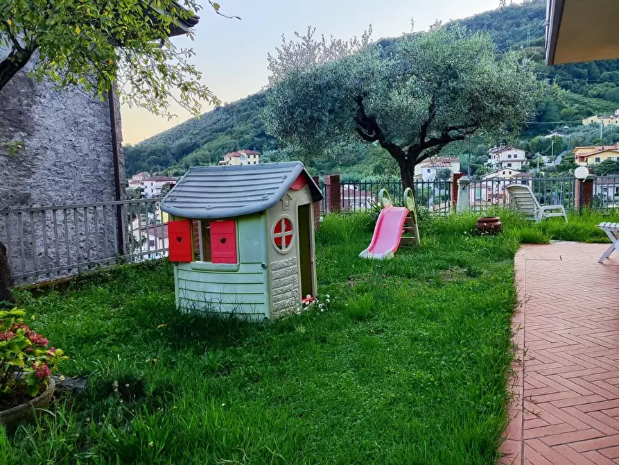 Immagine 12 di Casa indipendente in vendita  a Carrara