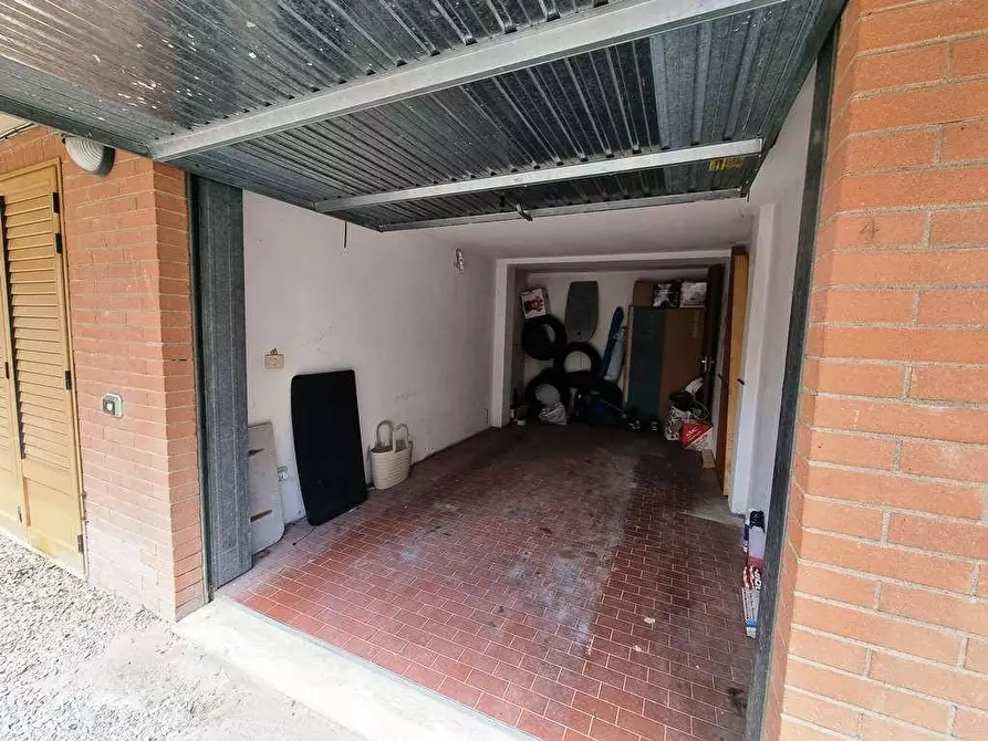 Immagine 22 di Appartamento in vendita  a Siena