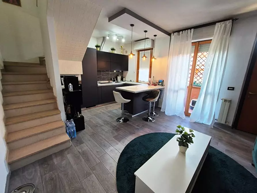 Immagine 7 di Appartamento in vendita  a Siena