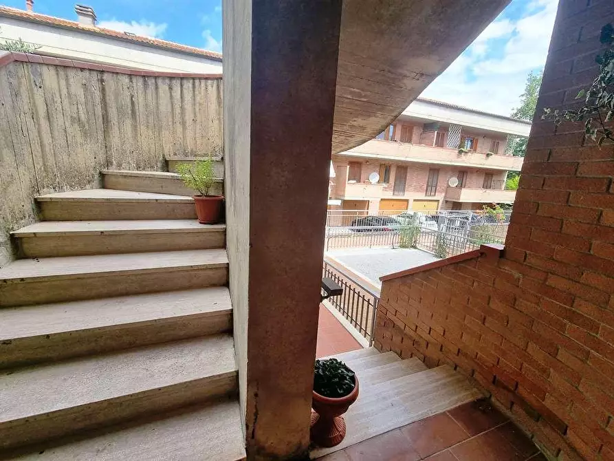 Immagine 26 di Appartamento in vendita  a Siena