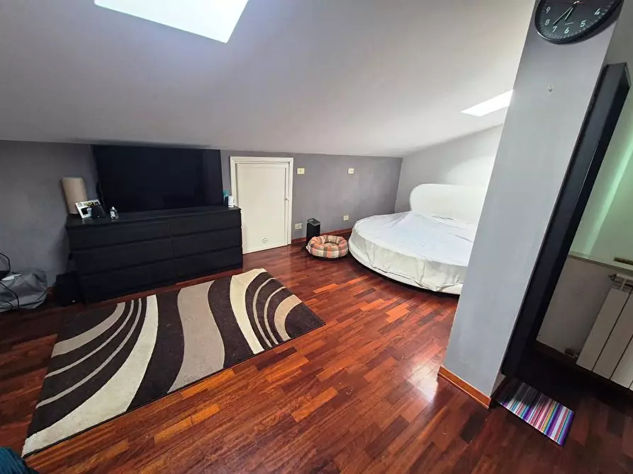 Immagine 14 di Appartamento in vendita  a Siena