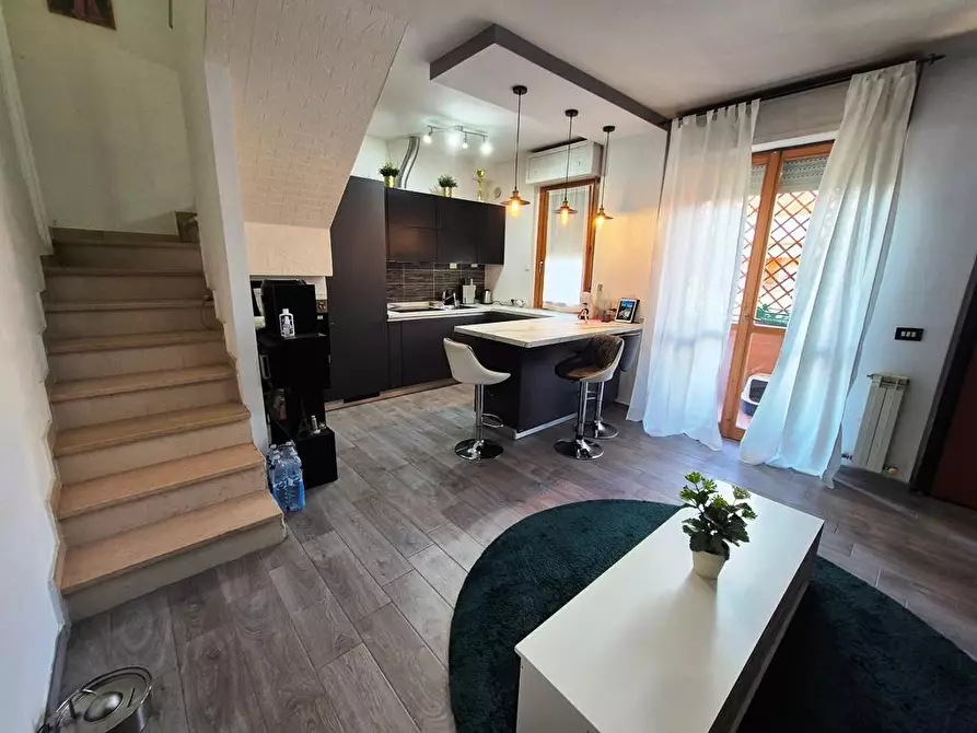 Immagine 9 di Appartamento in vendita  a Siena