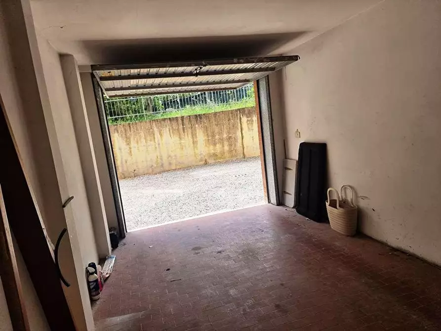 Immagine 25 di Appartamento in vendita  a Siena