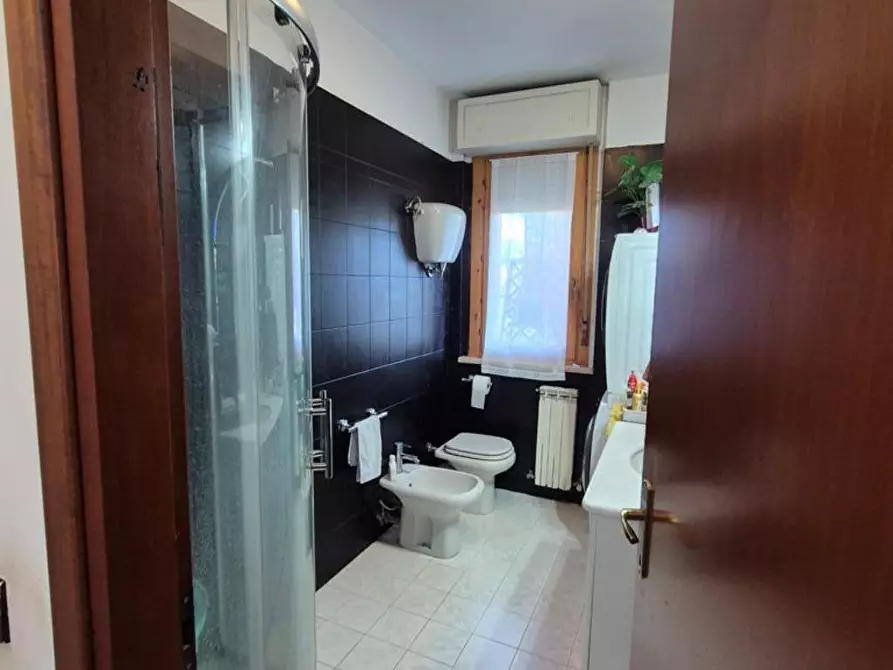 Immagine 5 di Appartamento in vendita  a Siena