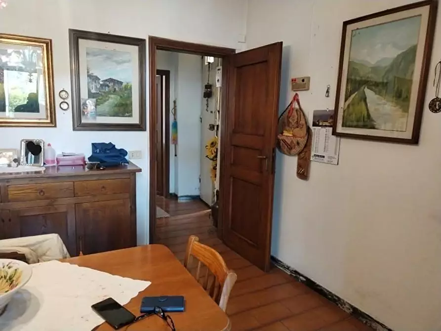 Immagine 8 di Casa indipendente in vendita  a Massa