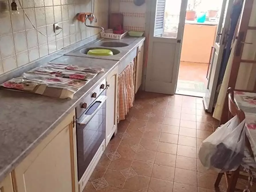 Immagine 10 di Casa indipendente in vendita  a Massa
