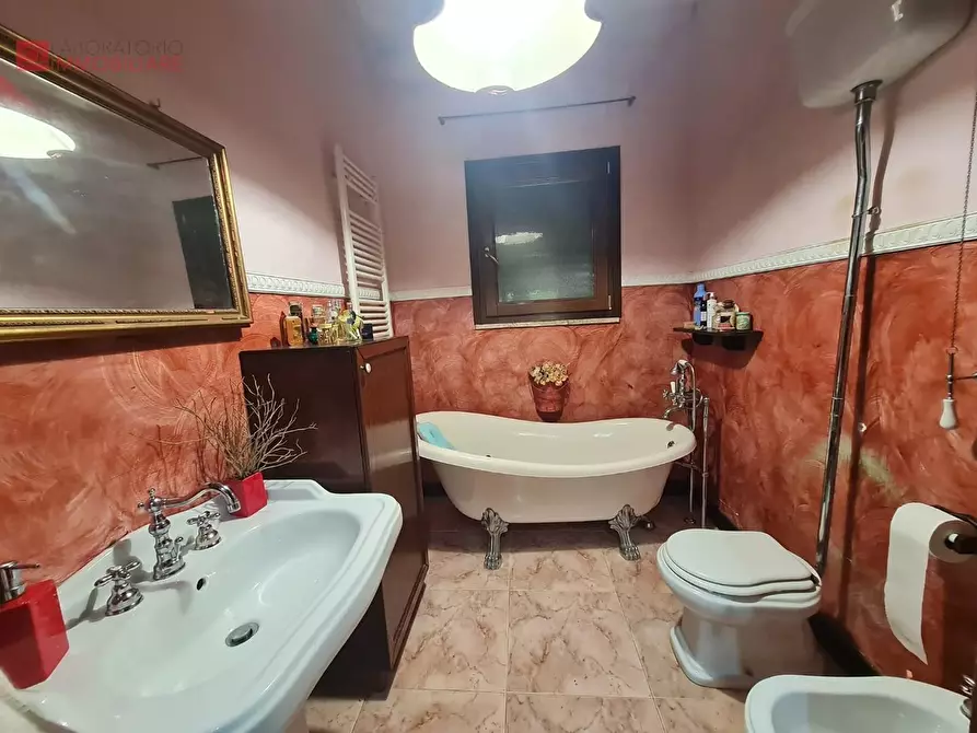 Immagine 31 di Villa in vendita  a Lecce