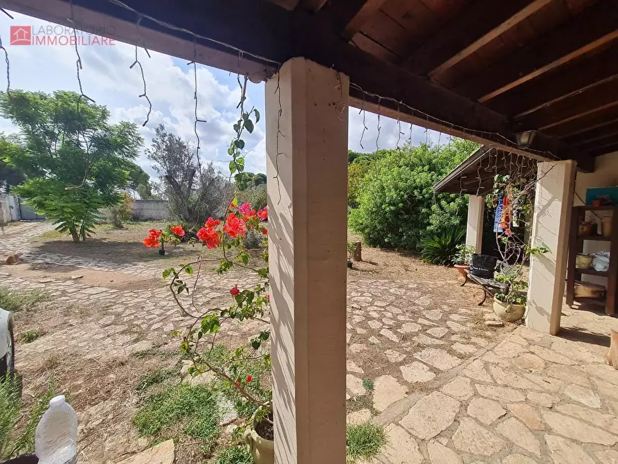 Immagine 3 di Villa in vendita  a Lecce