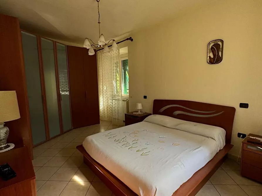 Immagine 31 di Casa semindipendente in vendita  a Lucca