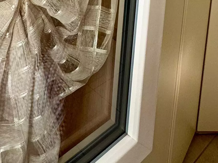 Immagine 21 di Casa semindipendente in vendita  a Lucca