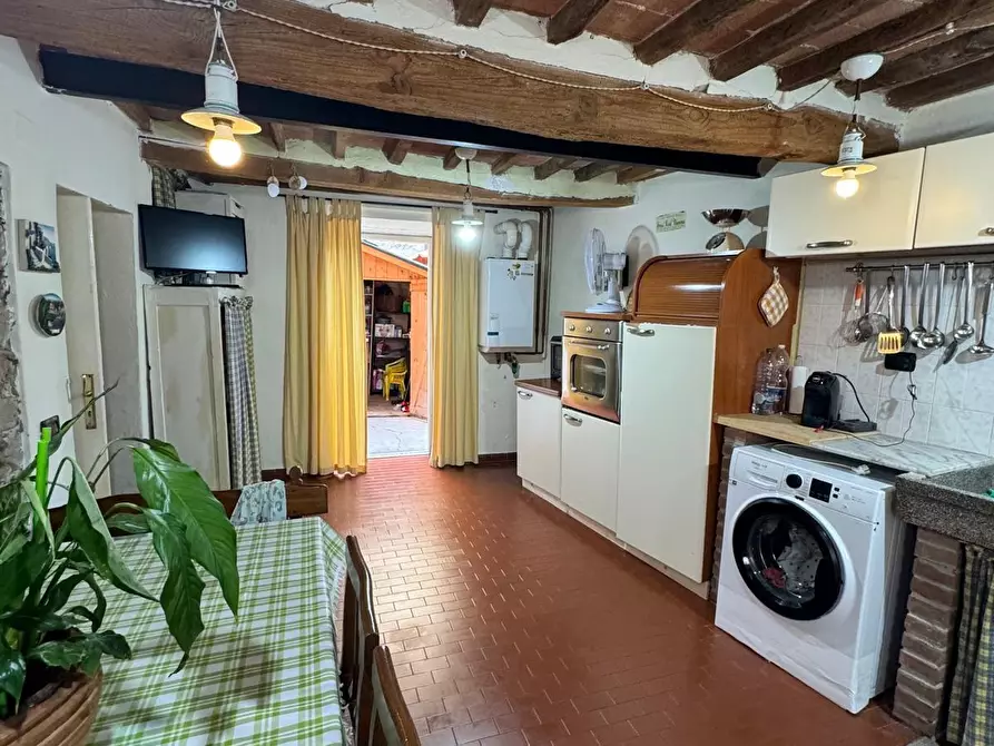 Immagine 22 di Casa semindipendente in vendita  a Lucca