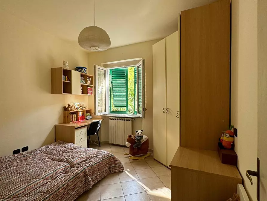 Immagine 12 di Casa semindipendente in vendita  a Lucca