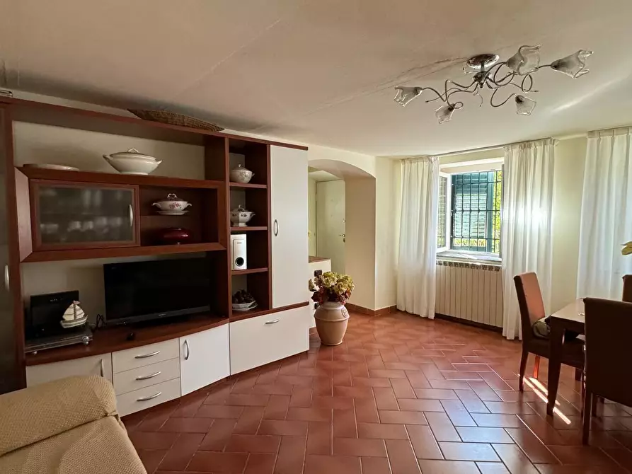 Immagine 23 di Casa semindipendente in vendita  a Lucca