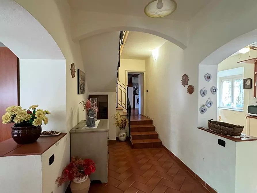 Immagine 4 di Casa semindipendente in vendita  a Lucca
