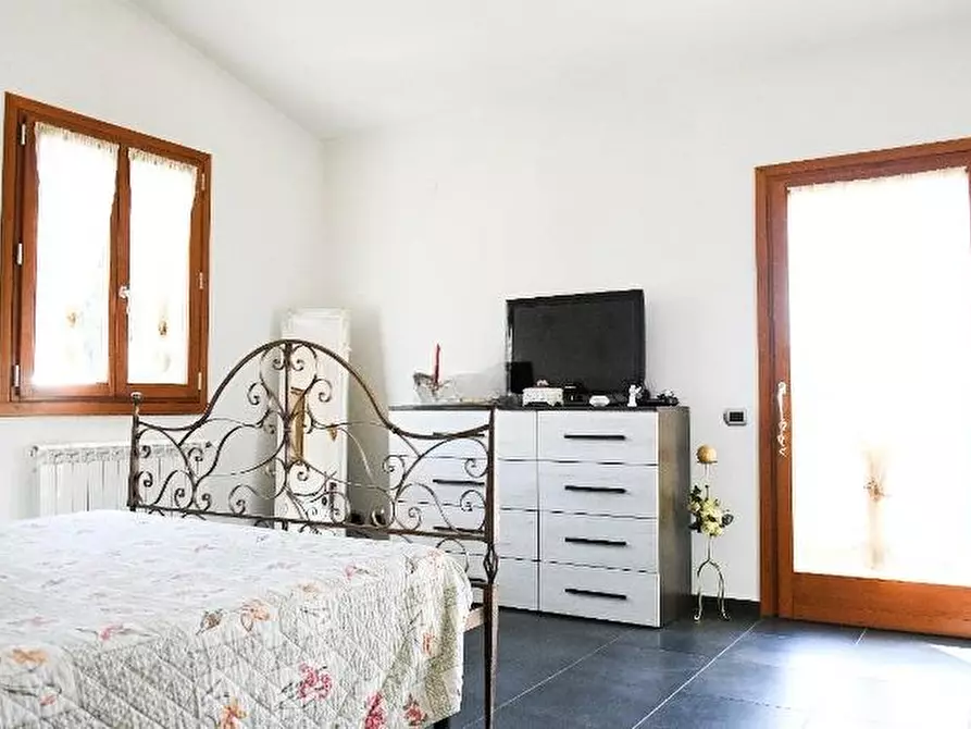 Immagine 15 di Casa bifamiliare in vendita  a Colle Di Val D'elsa