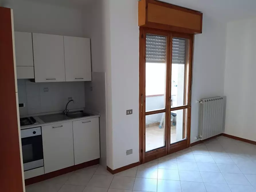 Immagine 4 di Appartamento in vendita  a Pisa