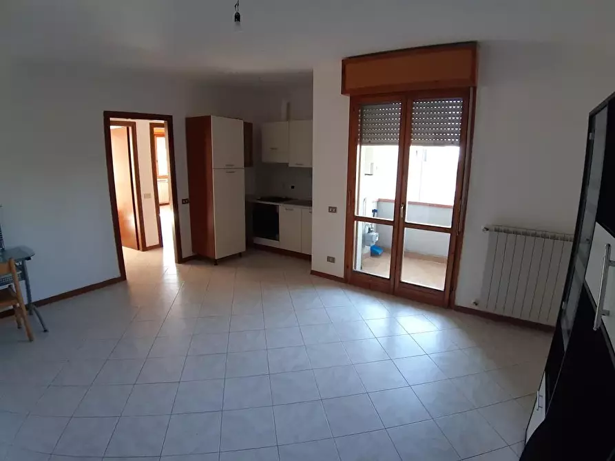 Immagine 2 di Appartamento in vendita  a Pisa