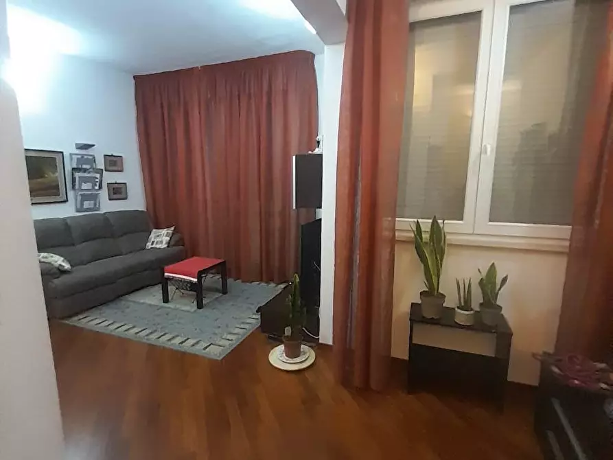 Immagine 5 di Appartamento in vendita  a Livorno