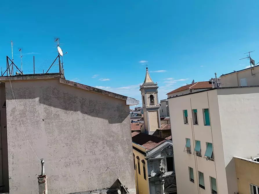 Immagine 26 di Appartamento in vendita  a Livorno