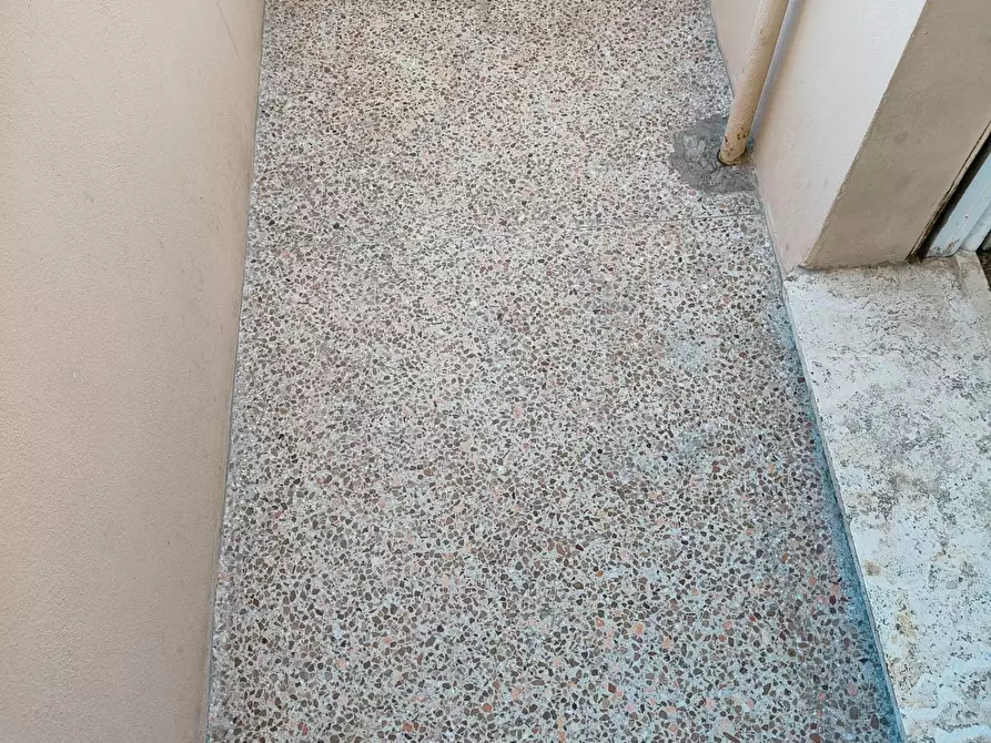 Immagine 8 di Appartamento in vendita  a Livorno