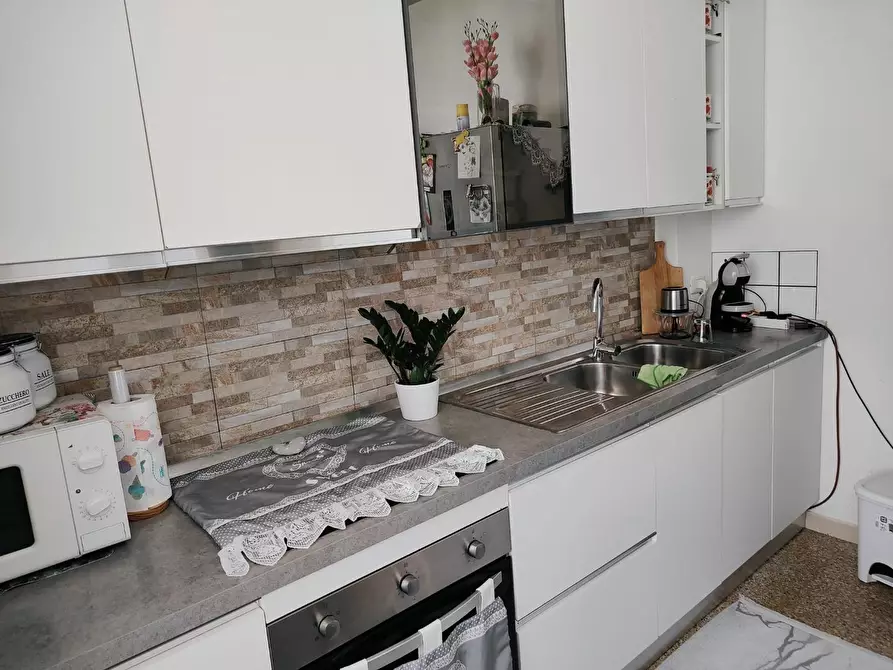 Immagine 6 di Appartamento in vendita  a Livorno