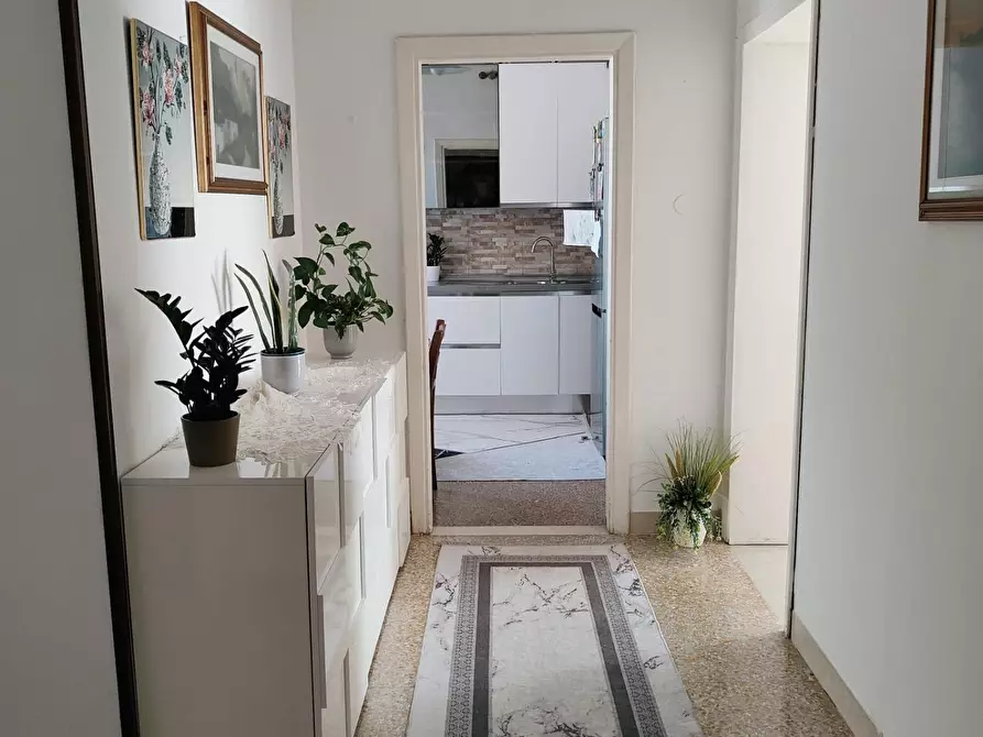 Immagine 10 di Appartamento in vendita  a Livorno