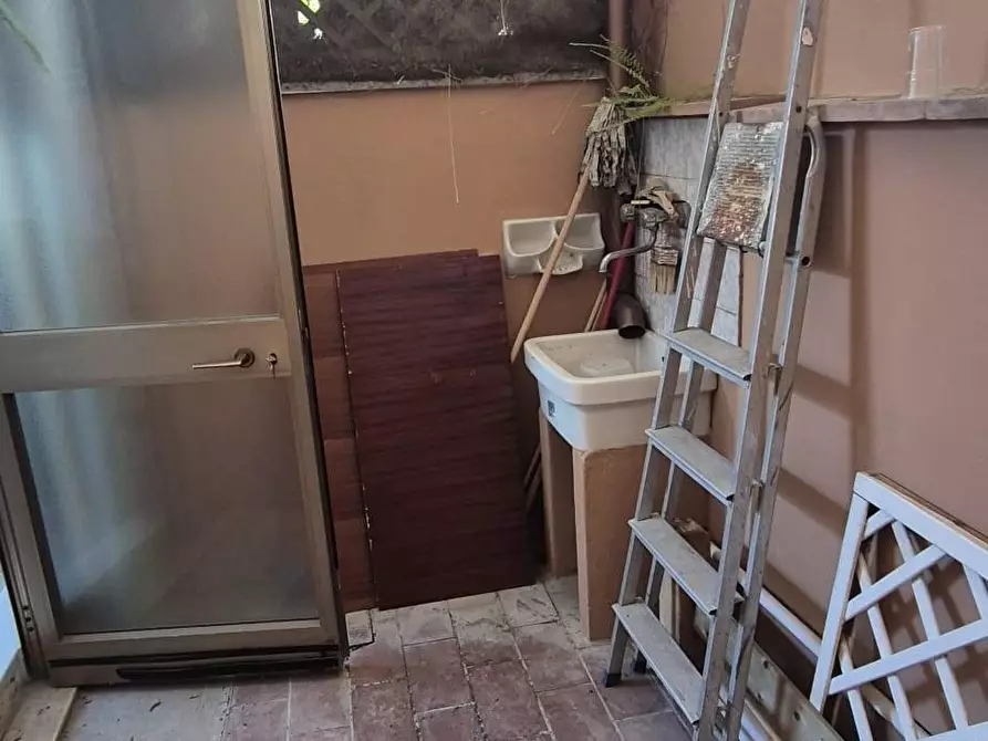 Immagine 5 di Appartamento in vendita  a Viareggio