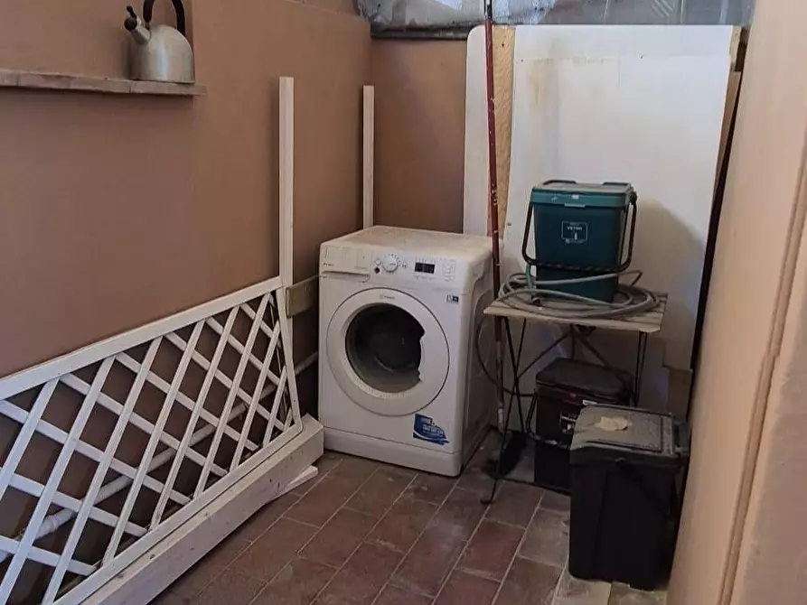 Immagine 2 di Appartamento in vendita  a Viareggio