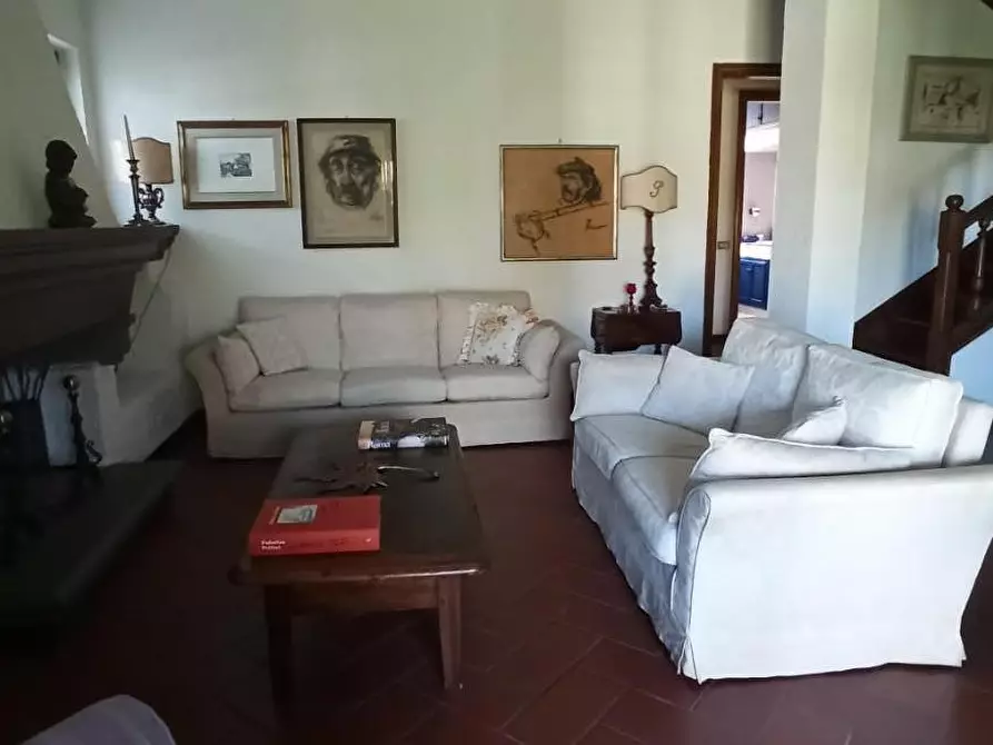 Immagine 20 di Casa bifamiliare in vendita  a Camaiore