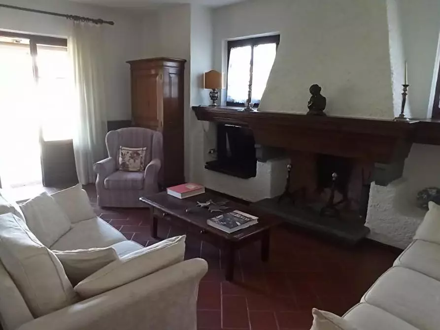 Immagine 24 di Casa bifamiliare in vendita  a Camaiore