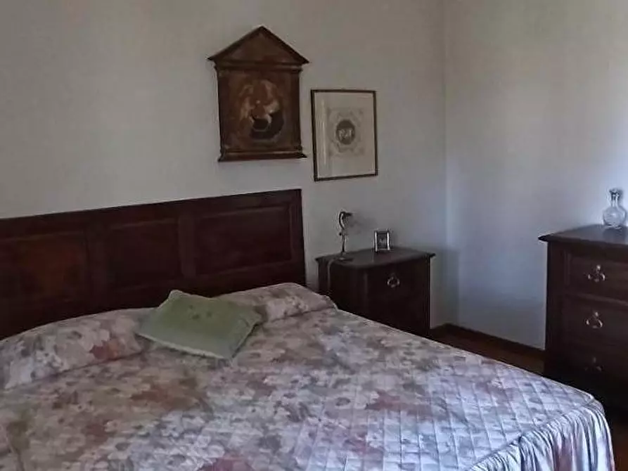 Immagine 50 di Casa bifamiliare in vendita  a Camaiore