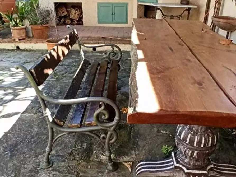 Immagine 7 di Casa bifamiliare in vendita  a Camaiore