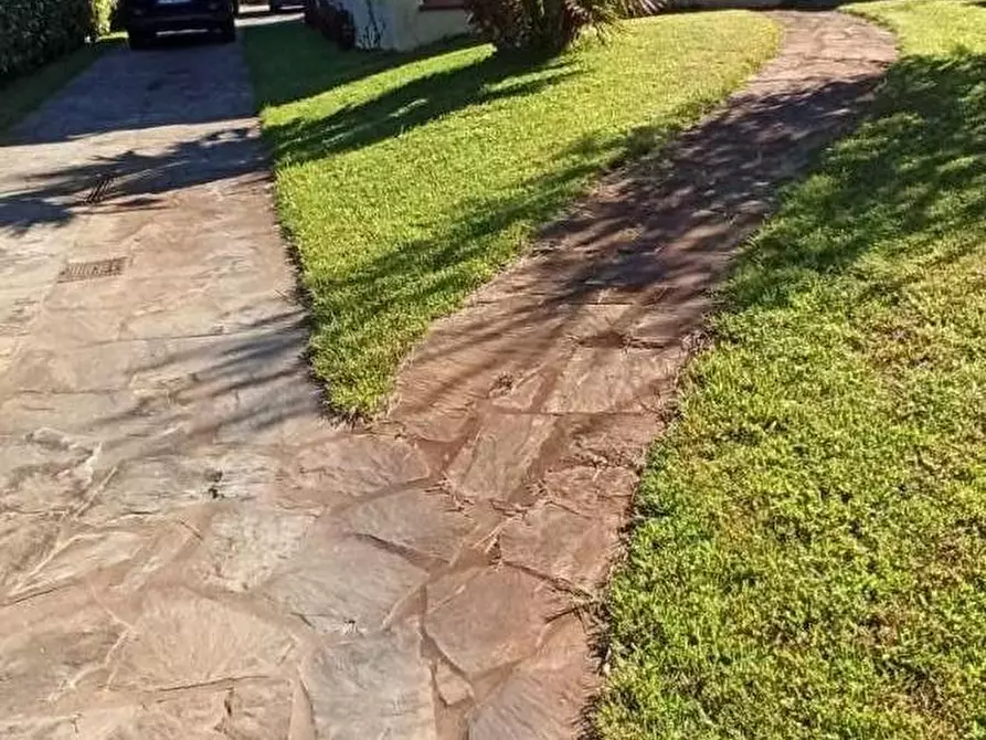 Immagine 11 di Casa bifamiliare in vendita  a Camaiore