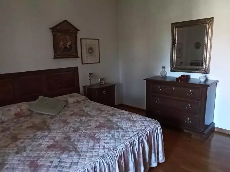 Immagine 51 di Casa bifamiliare in vendita  a Camaiore