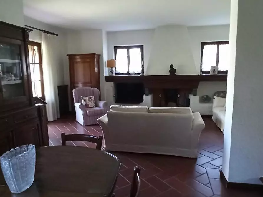 Immagine 18 di Casa bifamiliare in vendita  a Camaiore