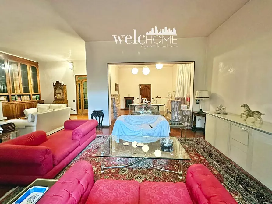 Immagine 8 di Villa in vendita  a Campi Bisenzio