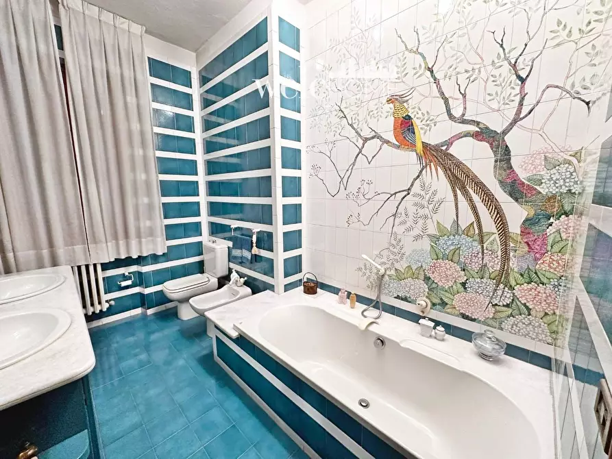 Immagine 28 di Villa in vendita  a Campi Bisenzio