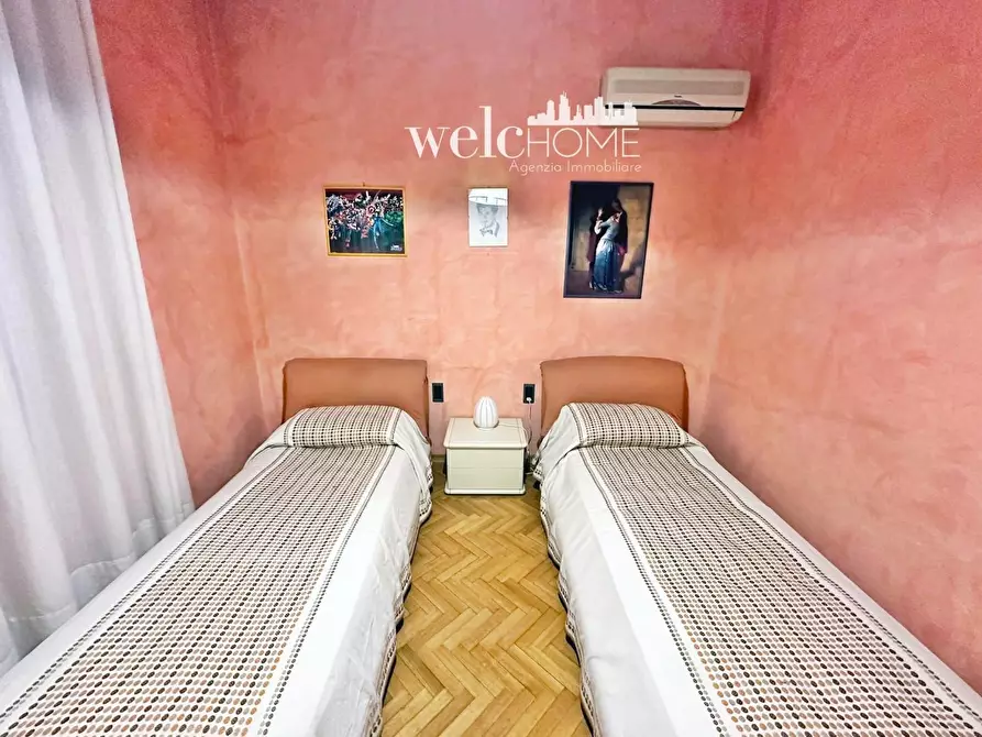 Immagine 15 di Villa in vendita  a Campi Bisenzio