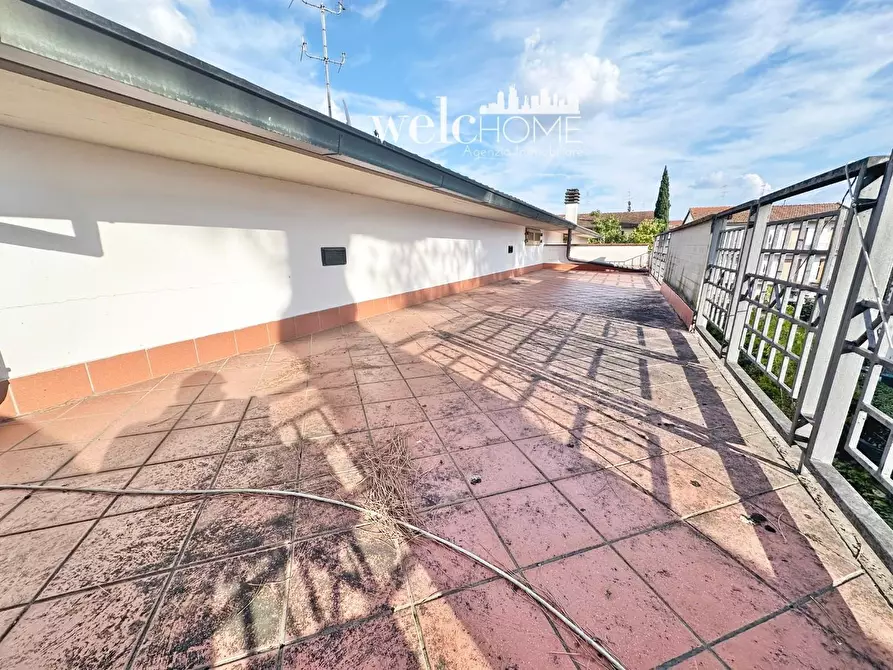 Immagine 34 di Villa in vendita  a Campi Bisenzio