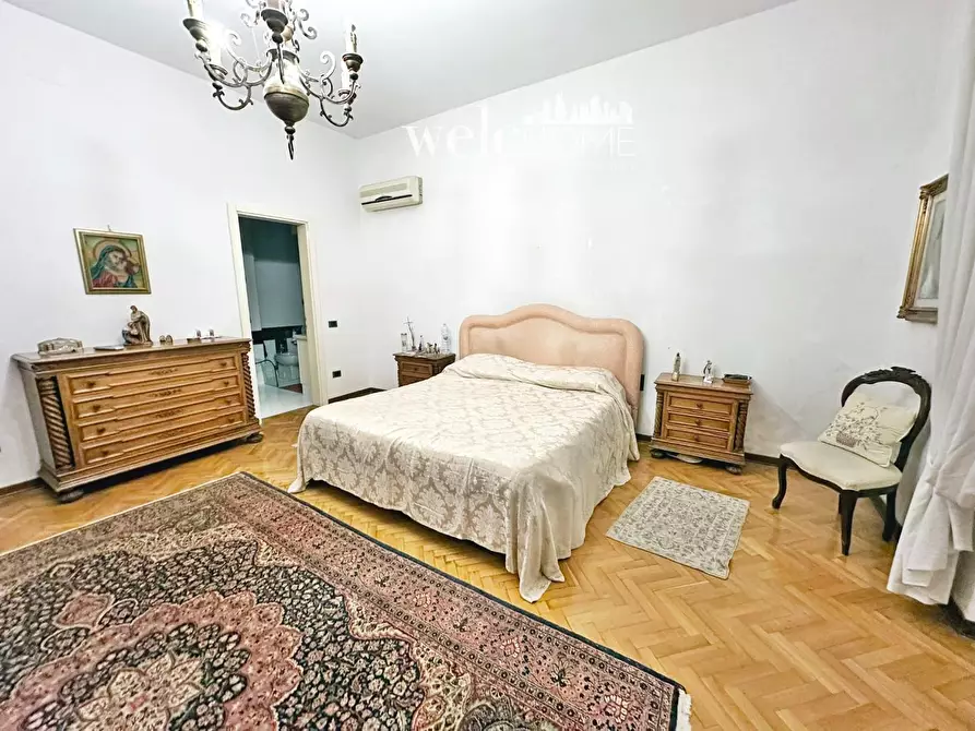 Immagine 13 di Villa in vendita  a Campi Bisenzio