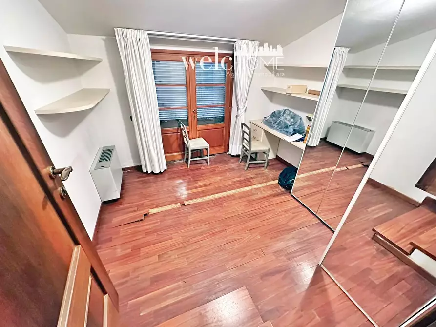 Immagine 22 di Villa in vendita  a Campi Bisenzio