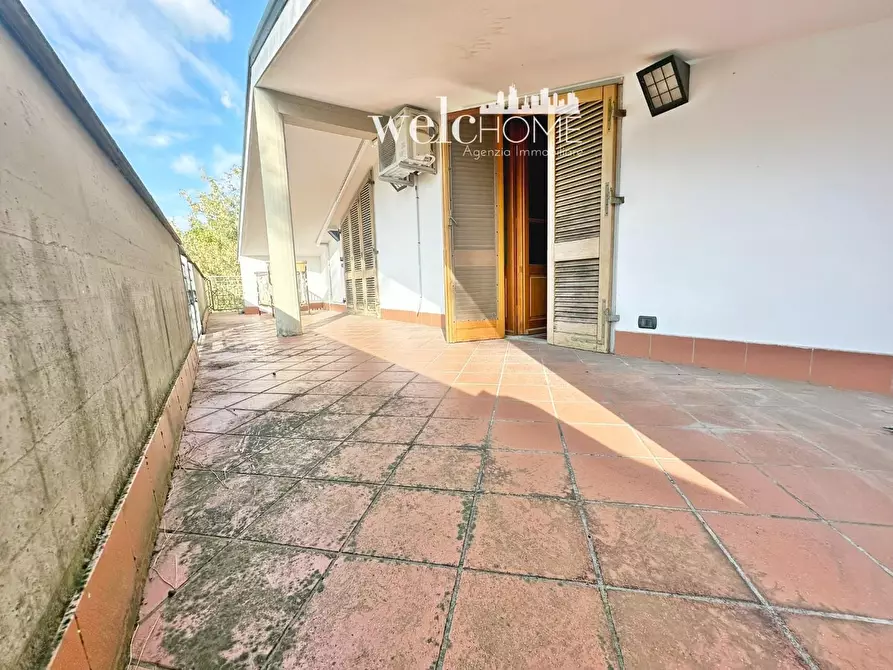 Immagine 32 di Villa in vendita  a Campi Bisenzio